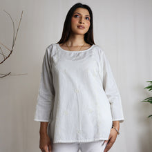 Load image into Gallery viewer, BEENA Hand Embroidery Cotton Flex Top