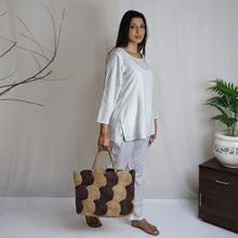 Load image into Gallery viewer, BEENA Hand Embroidery Cotton Flex Top