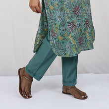 Load image into Gallery viewer, SATYA Pure Cotton, Jaipuri Block Print, Hand Embroidery Kurta with Chitra Pants