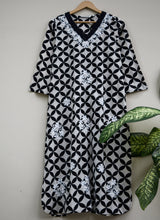 Load image into Gallery viewer, LUBNA Hand Block Print with Cotton Kurta