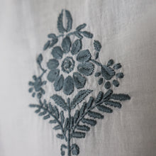 Load image into Gallery viewer, PALLAVI Cotton Mulmul Hand Embroidered Kurta