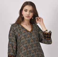 Load image into Gallery viewer, KASI Cotton Block Printed Long Kurti/tunic with hand embroidered Chikankari
