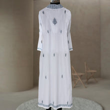 Load image into Gallery viewer, PALLAVI Cotton Mulmul Hand Embroidered Kurta
