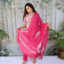 Load image into Gallery viewer, SHIKHA Printed Cotton Round Neck, Kurta, Regular and Plus Sizes
